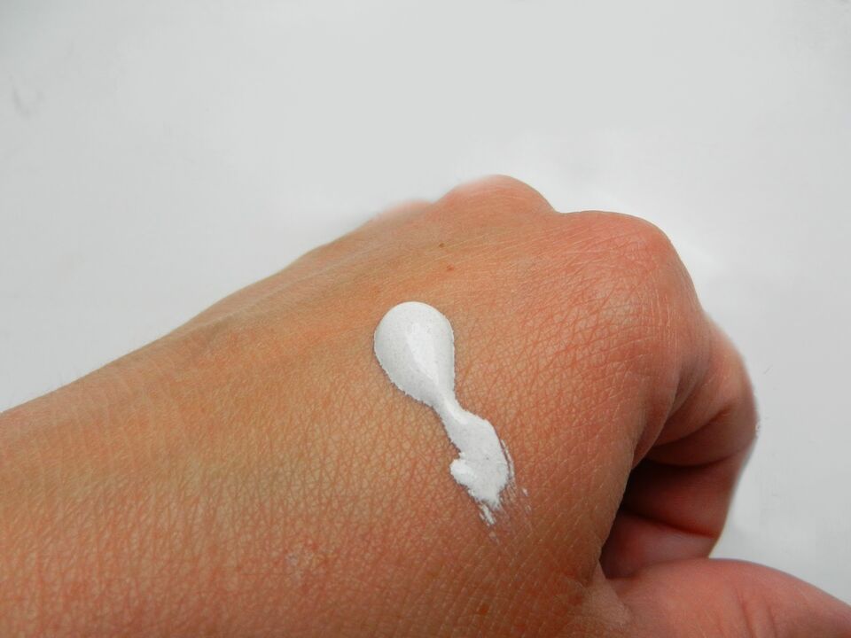 Photo of intenskin hand cream from review by Elizabeth from Dublin