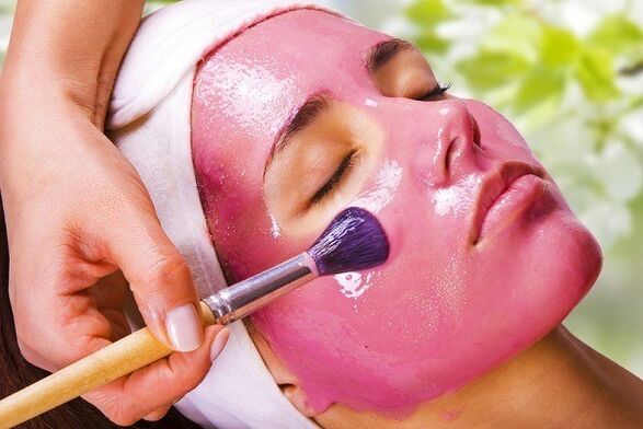 Fruit-strawberry mask for facial skin rejuvenation